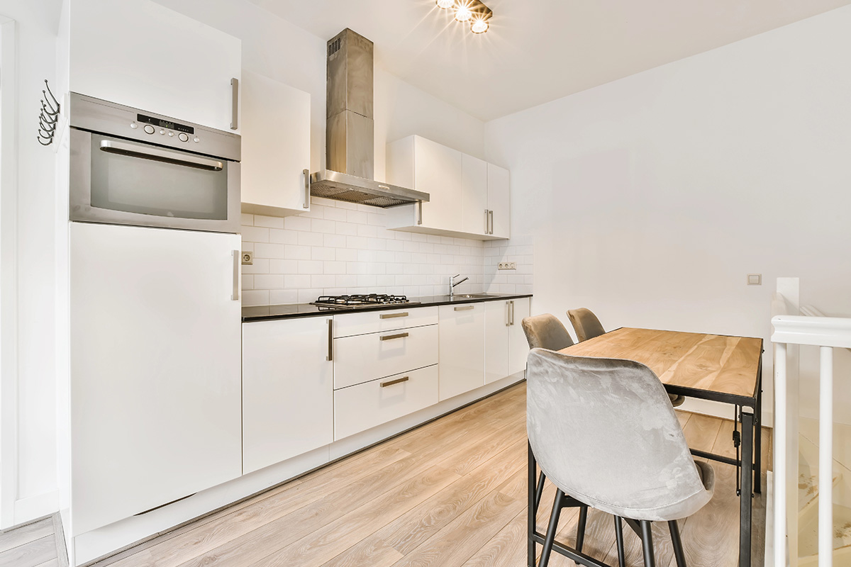 Cuisine équipée dans un appartement meublé pour la location