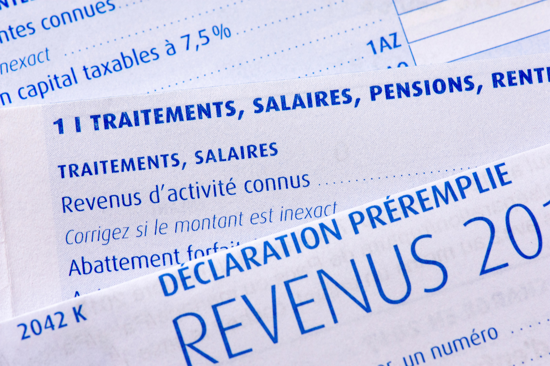 Empilement de pages de déclaration d’impôt