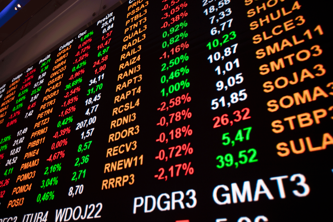 Investir en bourse, dans un PEA, ou dans l’immobilier locatif ?