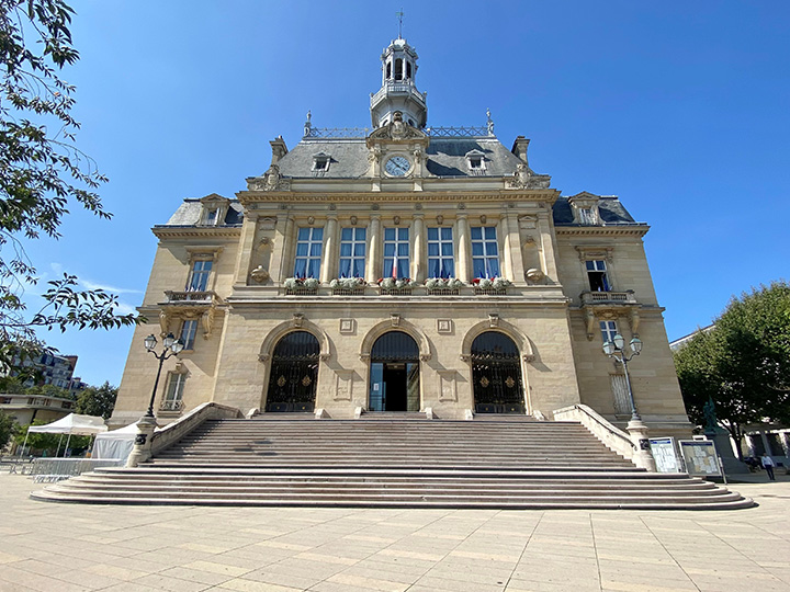 Façade de la mairie d'Asnières-sur-Seine